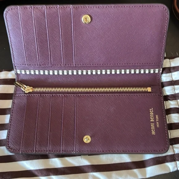 Henri Bendel W57th Single Snap Wallet Burgundy Wine EUC - Picture 3 of 4